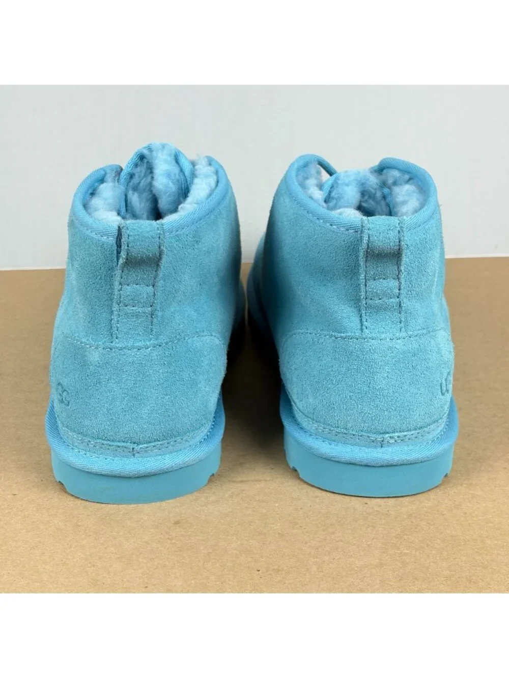 UGG Neumel Suede Chukka Boots Mens 10 Light Blue Wool Lined Lace Up
